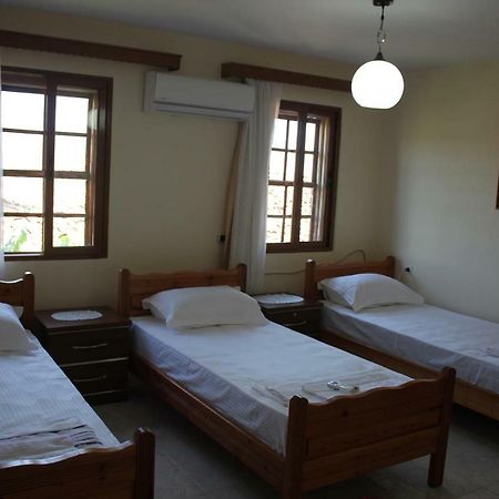 Guest House Toli Inside Berat Castle Exterior photo