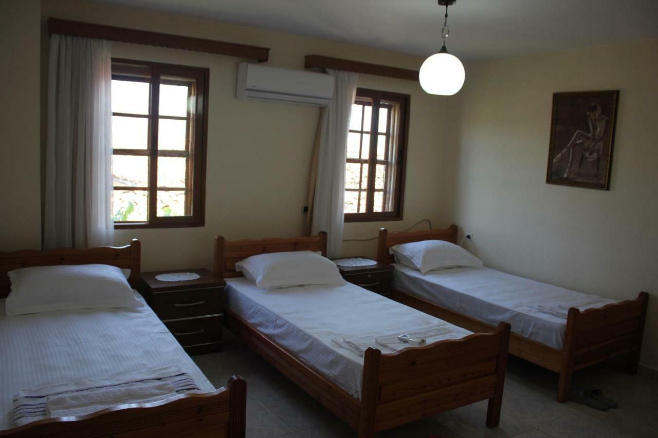 Guest House Toli Inside Berat Castle Exterior photo