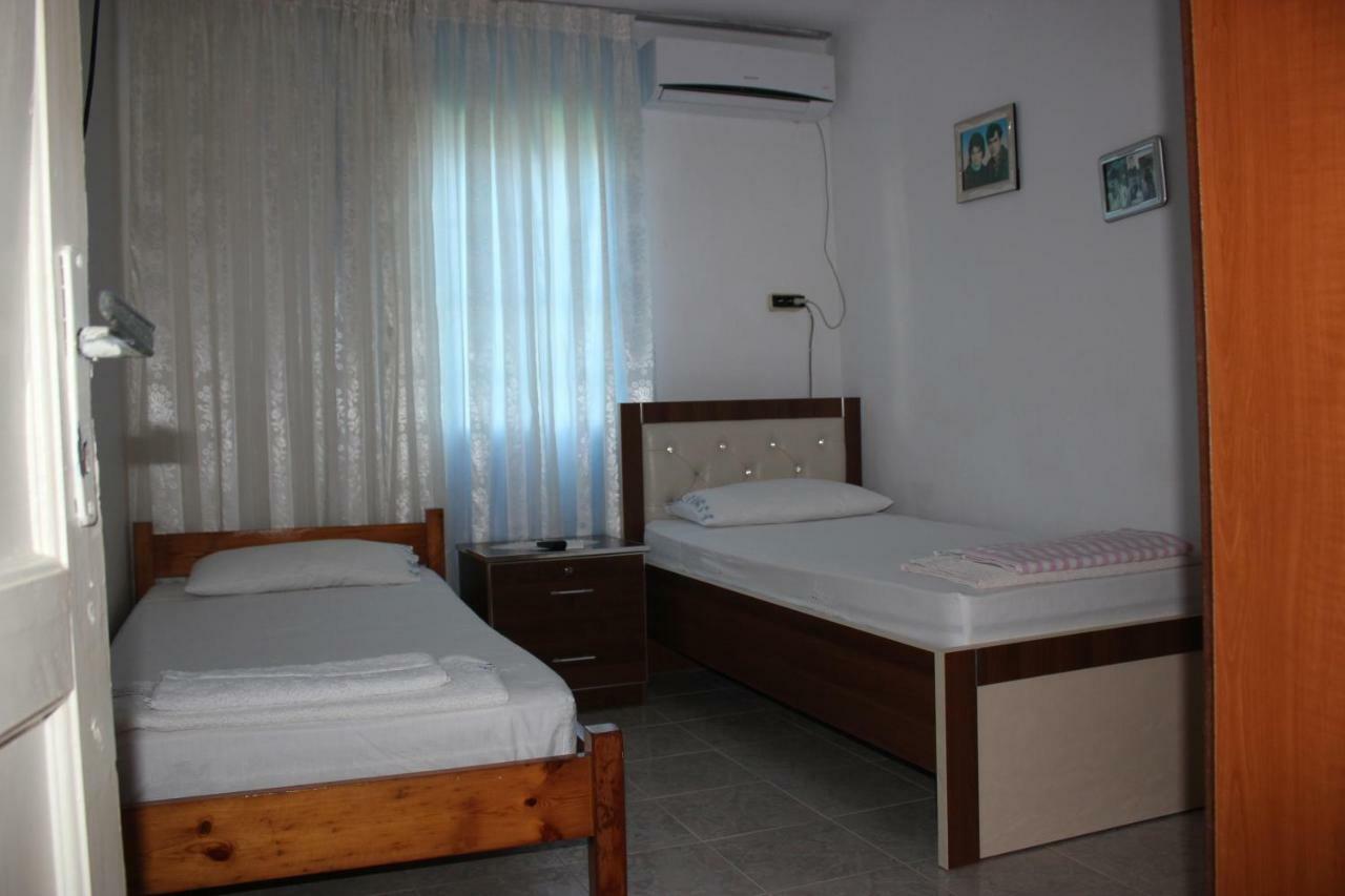 Guest House Toli Inside Berat Castle Exterior photo