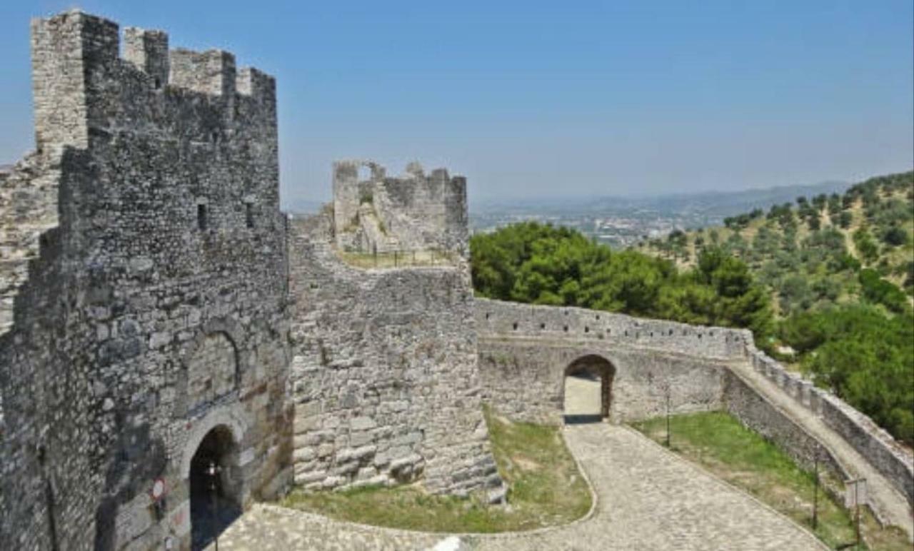 Guest House Toli Inside Berat Castle Exterior photo